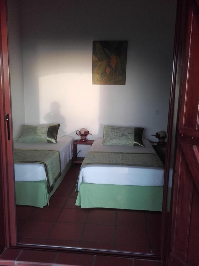 Chambre d'hotes Villa Rayon Vert Deshaies Esterno foto